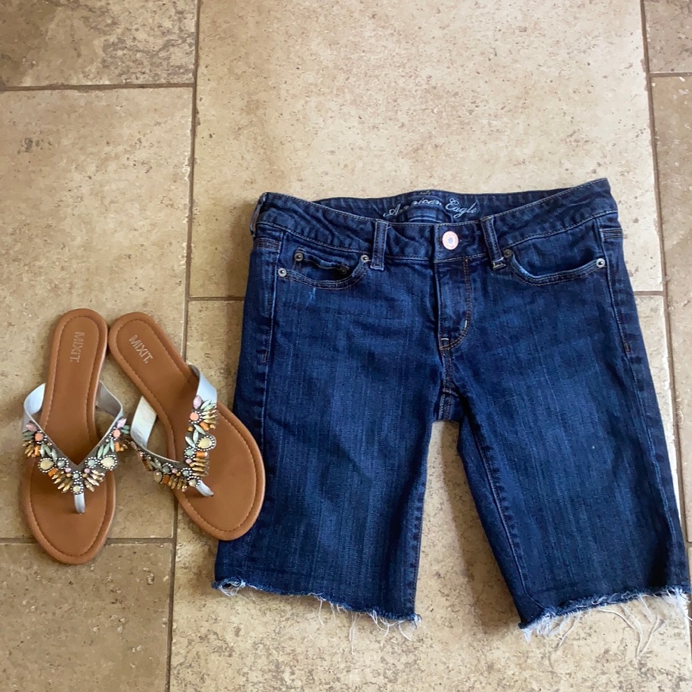 Like new dark wash Bermuda Jean shorts